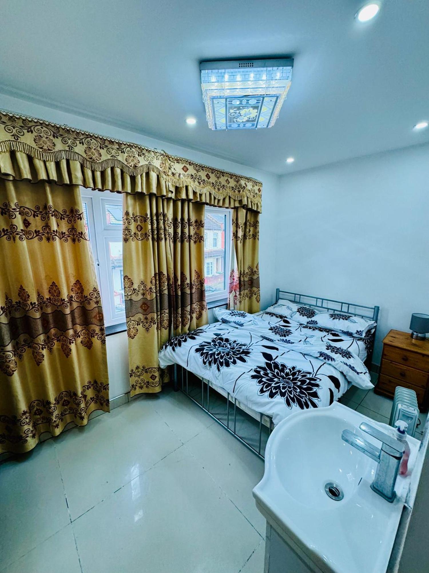 The Great Falcon Accommodation London Ngoại thất bức ảnh